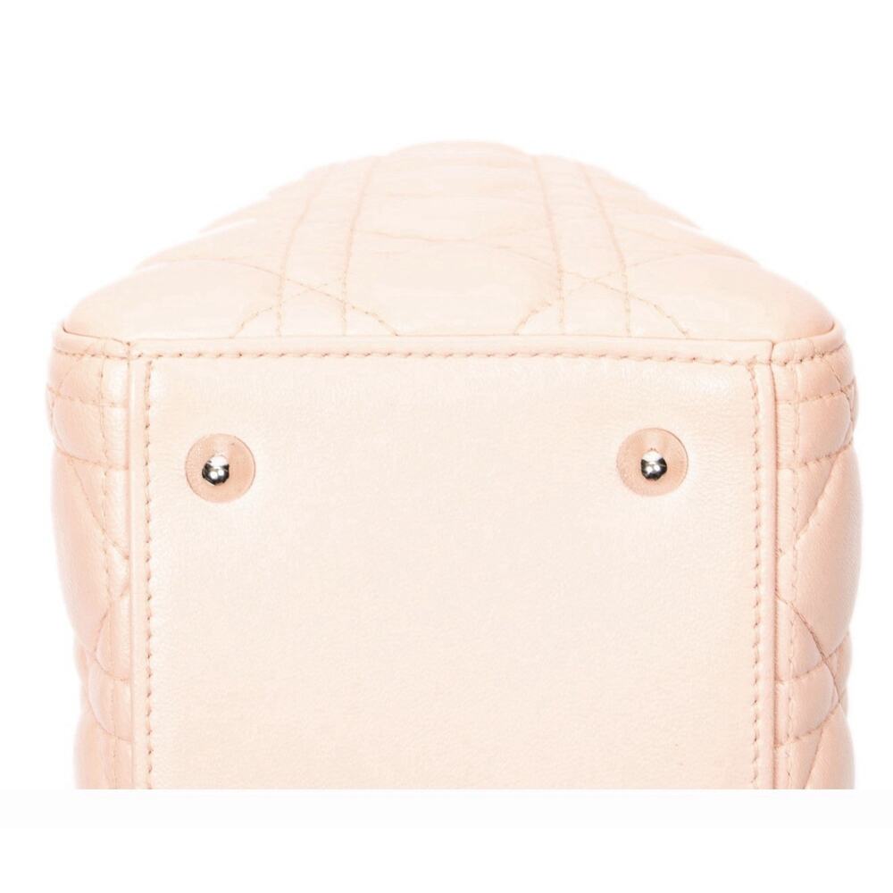 Christian Dior Medium Lady Dior Bag in Pale Pink Cannage Lambskin Leather - Picture 8 of 10